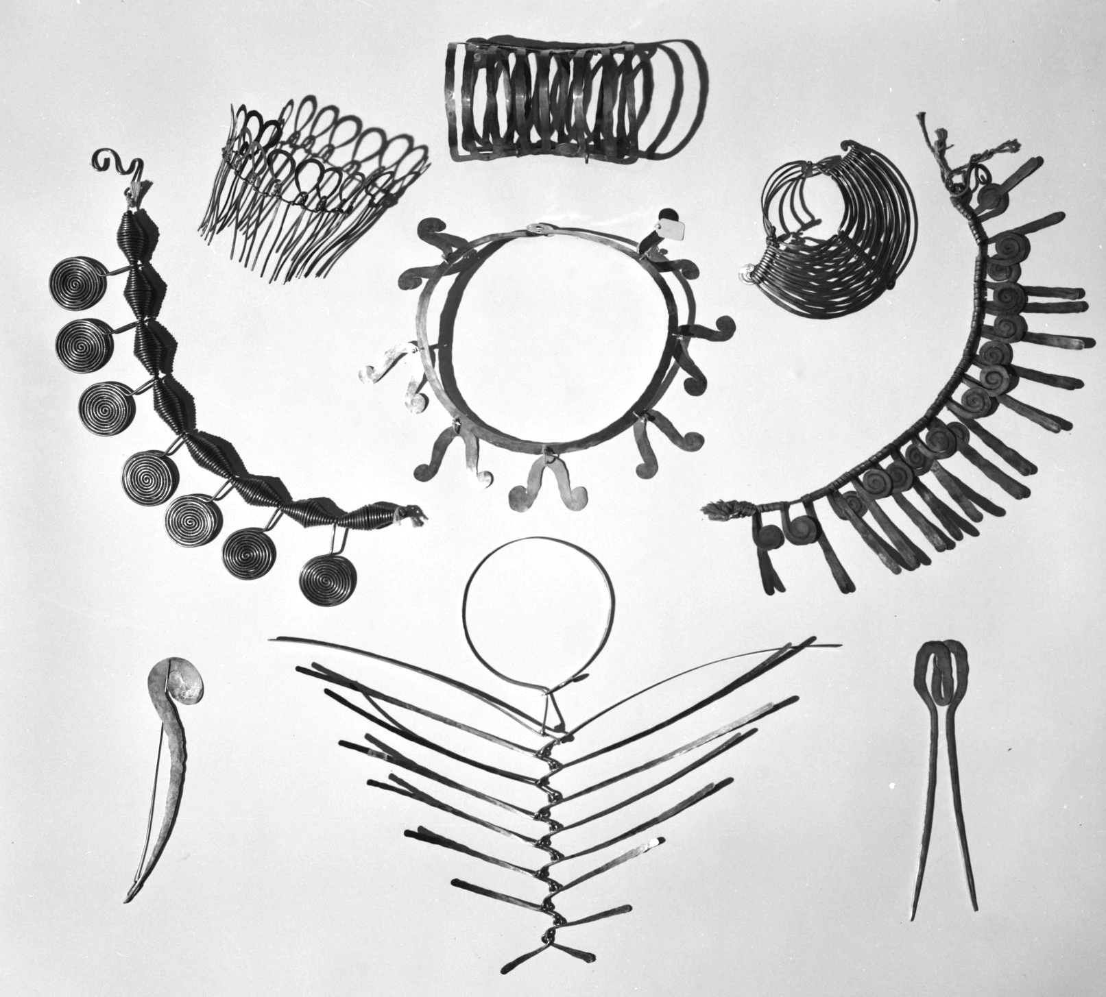 Calder jewelry (c. 1930–40), 1943